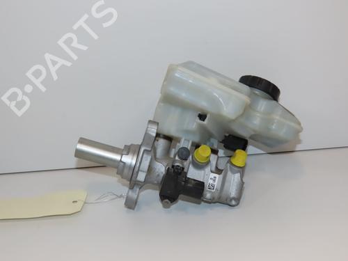 Used Brake master cylinder SEAT ATECA (KH7, KHP) 1.6 TDI (115 hp) 28967660