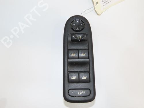 Used Left front window switch Left front window switch CITROËN C5 III Break (RW_) 2.0 HDi 140 (140 hp) 33417805 33417805