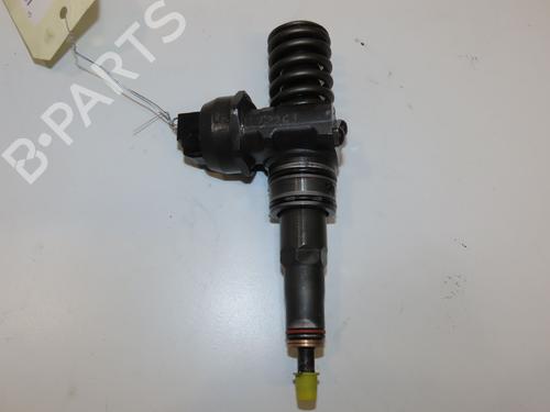 Used Injector VW GOLF V (1K1) 1.9 TDI (105 hp) 28966890