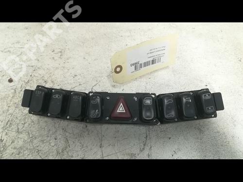 Used Warning switch MERCEDES-BENZ S-CLASS (W220) S 600 (220.878, 220.178) (367 hp) 9605633