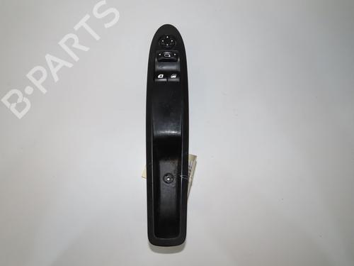 Used Left front window switch Left front window switch CITROËN DS3 (SA_) 1.2 VTi 82 (82 hp) 32332381 32332381