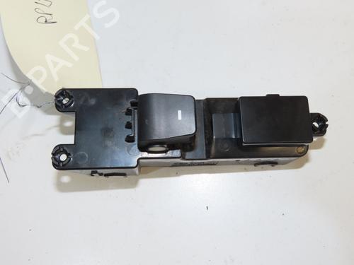 Used Right rear window switch Right rear window switch HYUNDAI TUCSON (TL, TLE) 1.6 GDi (132 hp) 40554321 40554321