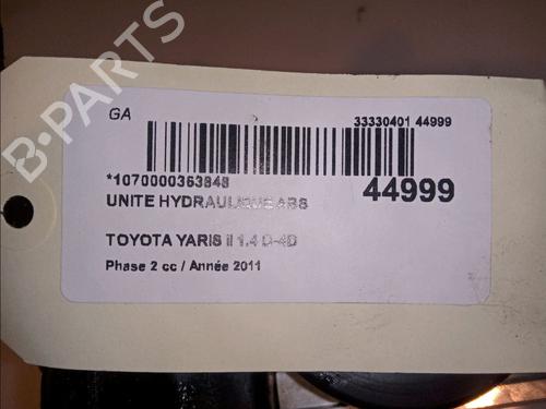 Used ABS pump TOYOTA YARIS (_P9_) 1.4 D-4D (NLP90_, NLP90R) (90 hp) 11100336