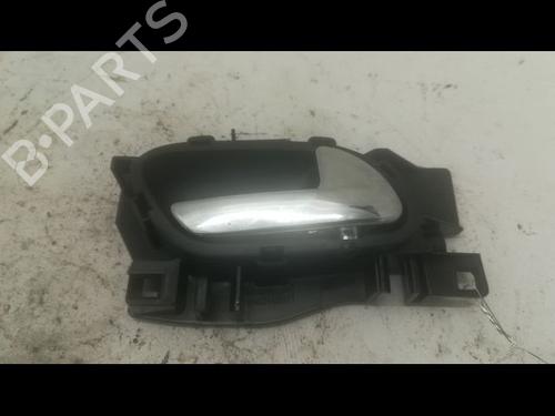 Used Front right interior door handle Front right interior door handle 9602078 9602078