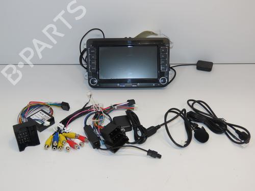 Used Radio VW POLO V (6R1, 6C1) 1.6 TDI (90 hp) 28968041