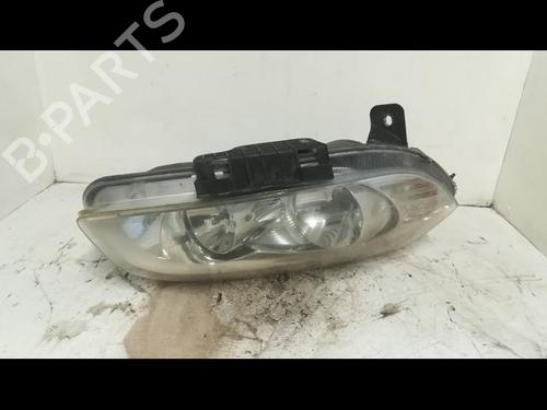 Used Right headlight Right headlight FIAT LINEA (323_, 110_) 1.3 D Multijet (323AXB11, 323AXB1A) (90 hp) 9607929 9607929
