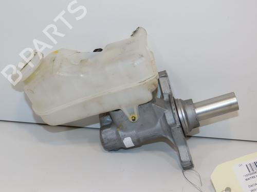 Used Brake master cylinder DACIA DUSTER (HM_) 1.3 TCe 150 (HMM3) (150 hp) 28830013