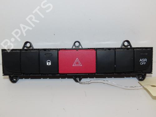 Used Warning switch Warning switch CITROËN JUMPER II Van 2.0 BlueHDi 110 (110 hp) 19319522 19319522