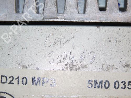 Used Radio VW POLO V (6R1, 6C1) 1.6 TDI (75 hp) 28830553