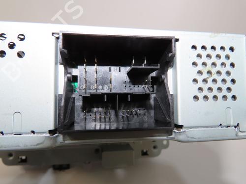 Used Radio Radio 32354735 32354735