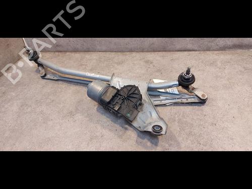 Used Front wiper motor DACIA DUSTER (HS_) 1.5 dCi (86 hp) 9610573