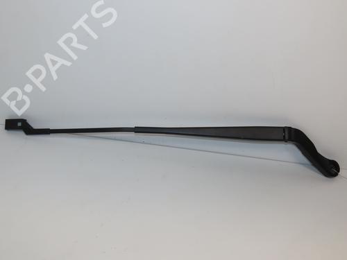 Used Front windshield wiper arm Front windshield wiper arm 19319622 19319622