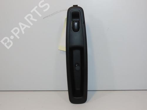 Used Right rear window switch RENAULT KADJAR (HA_, HL_) 1.2 TCe 130 (HLMR) (130 hp) 28831775