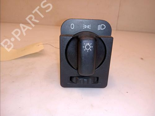 Used Headlight switch OPEL CORSA B (S93) 1.4 i (F08, F68, M68) (60 hp) 12354698