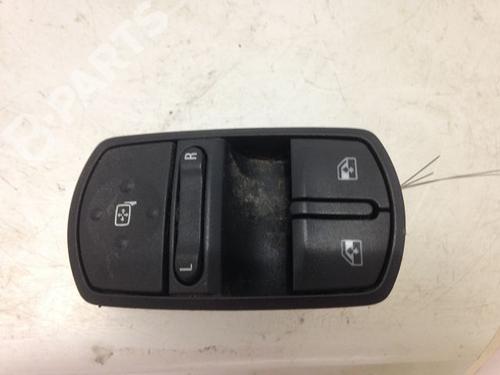 Used Left front window switch OPEL CORSA D (S07) 1.3 CDTI (L08, L68) (75 hp) 9593389