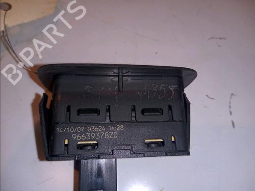 Used Right rear window switch Right rear window switch CITROËN C4 Picasso I MPV (UD_) 2.0 HDi 138 (136 hp) 11103064 11103064