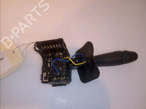 Used Steering column stalk RENAULT CLIO II (BB_, CB_) 1.2 (BB0A, BB0F, BB10, BB1K, BB28, BB2D, BB2H, CB0A,... (58 hp) 9596942