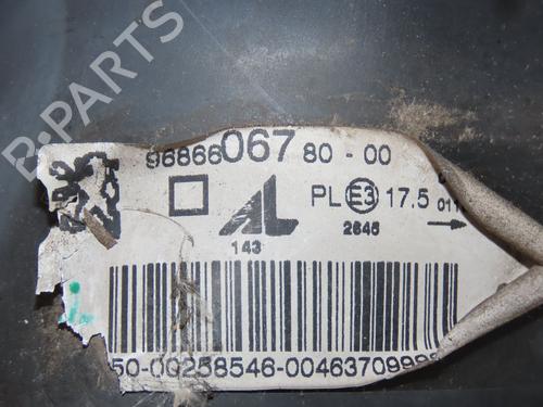 Left headlight PEUGEOT 206+ (2L_, 2M_) 1.4 HDi eco 70 | BP28969470C28
