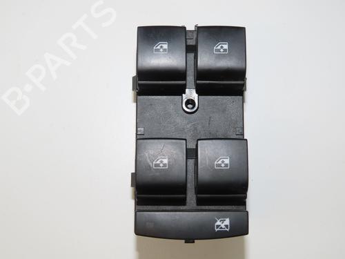 Interrupteur de vitre avant gauche CHEVROLET ORLANDO (J309) 2.0 D (163 hp) 31912165
