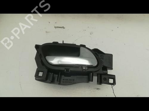 Used Front right interior door handle Front right interior door handle PEUGEOT 308 I (4A_, 4C_) 1.6 HDi (90 hp) 23175909 23175909