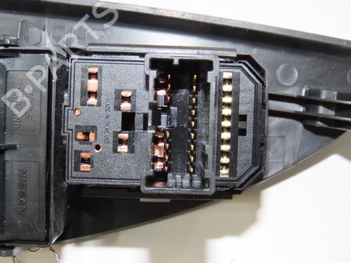 Left front window switch NISSAN PULSAR Hatchback (C13) 1.2 DIG-T | BP32308417I27 - Image 3