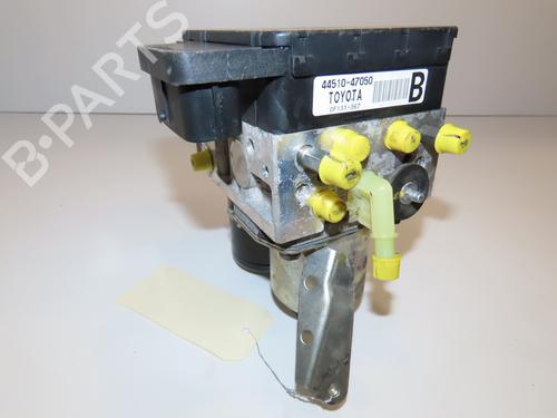 Used ABS pump TOYOTA PRIUS Liftback (_W2_) 1.5 Hybrid (NHW2_) (113 hp) 28967645