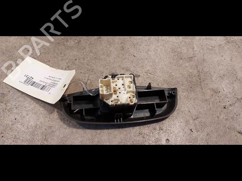 left-front-window-switch-chevrolet-aveo-kalos-hatchback-t200-14-96425601-2003-2004-2005-2006-2007-2008-9615117 main image
