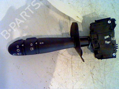 Used Steering column stalk RENAULT CLIO II (BB_, CB_) 1.5 dCi (B/CB3M) (64 hp) 23174317