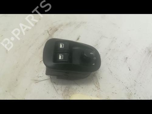 Used Left front window switch Left front window switch PEUGEOT 206 Hatchback (2A/C) 1.4 i (75 hp) 9600869 9600869