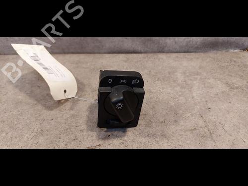Comutador luzes Comutador luzes OPEL CORSA B (S93) 1.2 i (F08, F68, M68) (45 hp) 9613596 9613596