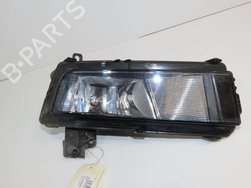 right-front-fog-light-vw-touran-5t1-2015-36682374 main image