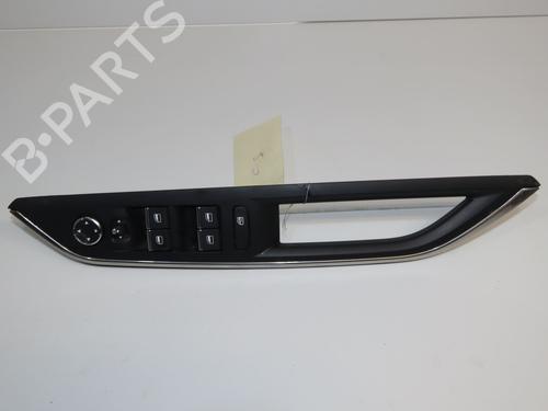 Used Left front window switch Left front window switch PEUGEOT 5008 II (MC_, MJ_, MR_, M4_) 1.5 BlueHDi 130 (MCYHZJ, MCYHZR, MCYHZX) (131 hp) 34048973 34048973