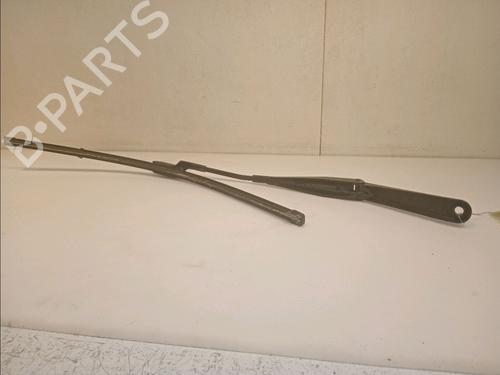 Used Front windshield wiper arm FORD FIESTA VI (CB1, CCN) 1.5 TDCi (95 hp) 15058509