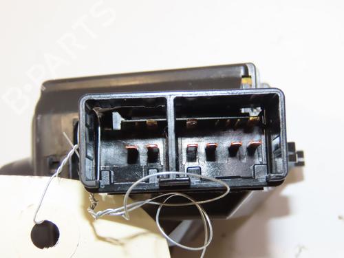 Used Steering column stalk TOYOTA YARIS (_P13_) 1.5 Hybrid (NHP130_) (101 hp) 29318771