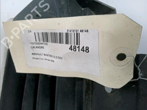 Used Grille RENAULT MASTER II Van (FD) 2.5 dCi (FD01, FD02, FD21, FD22, FD31, FD32, FD3Y, FD71,... (120 hp) 15274023