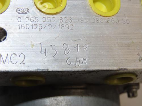 Used ABS pump PEUGEOT 5008 (0U_, 0E_) 1.6 BlueHDi 120 (120 hp) 15395374