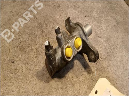 Used Brake master cylinder RENAULT CAPTUR I (J5_, H5_) 1.2 TCe 120 (120 hp) 9616556