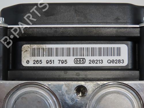 ABS pump RENAULT TWINGO II (CN0_) 1.5 dCi 90 | BP28967637M43 - Image 4
