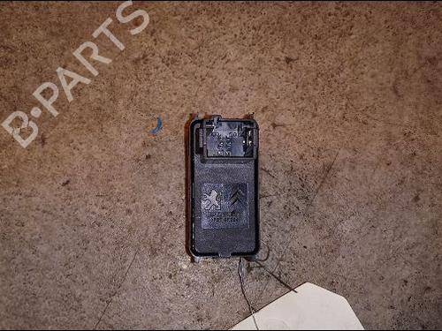 right-rear-window-switch-peugeot-5008-0u_-0e_-16-hdi-6490rk-2009-2010-2011-2012-2013-2014-2015-2016-2017-9664986 main image