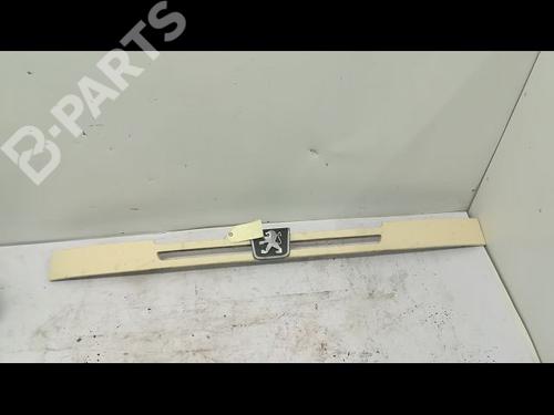 Used Grille PEUGEOT BOXER Bus (230P) 2.5 D (86 hp) 9595074