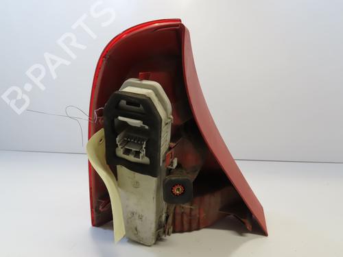 Used Right taillight RENAULT CLIO III (BR0/1, CR0/1) 1.5 dCi (C/BR0G, C/BR1G) (68 hp) 28832665