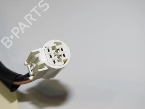 right-mirror-toyota-prius-liftback-_w2_-2003-2004-2005-2006-2007-2008-2009-2010-31935999 main image