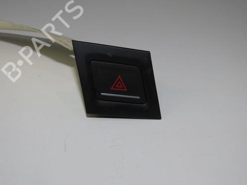 Bouton de warning Bouton de warning VW TOURAN (5T1) 1.6 TDI (115 hp) 36682277 36682277