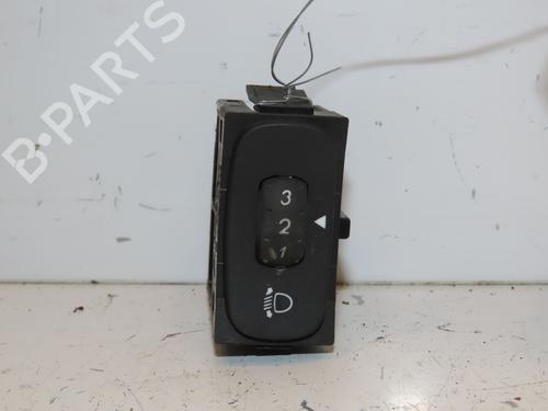 Used Headlight switch RENAULT ESPACE IV (JK0/1_) 2.0 dCi (JK01, JK02, JK1J, JK1K, JK1H) (150 hp) 17514354