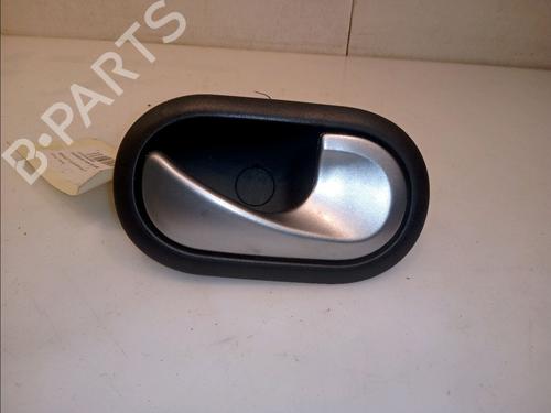 Used Front right interior door handle Front right interior door handle RENAULT CLIO III (BR0/1, CR0/1) 1.5 dCi (C/BR0G, C/BR1G) (68 hp) 13357036 13357036