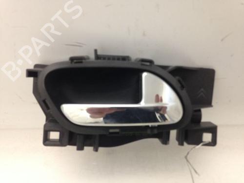 Used Rear right interior door handle Rear right interior door handle 9593504 9593504