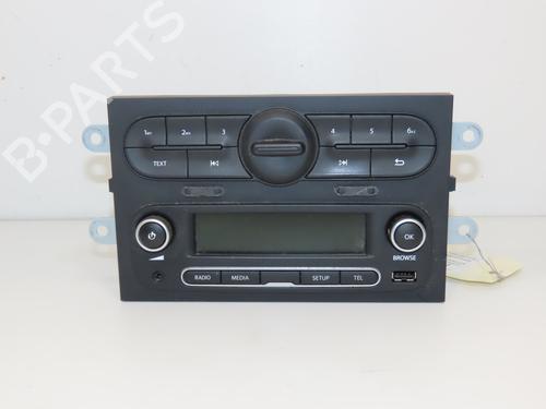 Used Radio RENAULT TWINGO III (BCM_, BCA_) 0.9 TCe 90 (BCM9, BCM2) (90 hp) 19668657