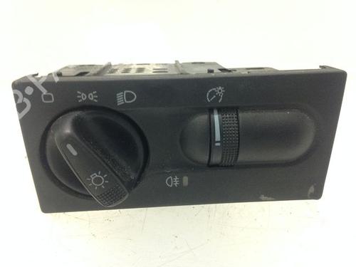 Used Headlight switch Headlight switch VW GOLF III (1H1) 1.6 (75 hp) 9592496 9592496