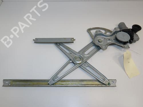 Used Front left window mechanism TOYOTA YARIS (_P13_) 1.5 Hybrid (NHP130_, NHP130) (101 hp) 28801913