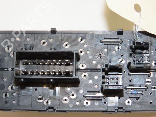 Used Left front window switch PEUGEOT 406 (8B) 1.8 16V (116 hp) 28831737